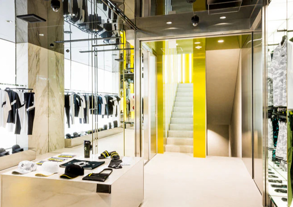 国内最大規模の表参道店オープン