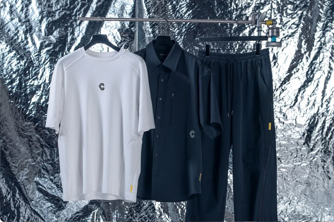 挑戦するすべての人に。アスレジャーアパレルCRONOS